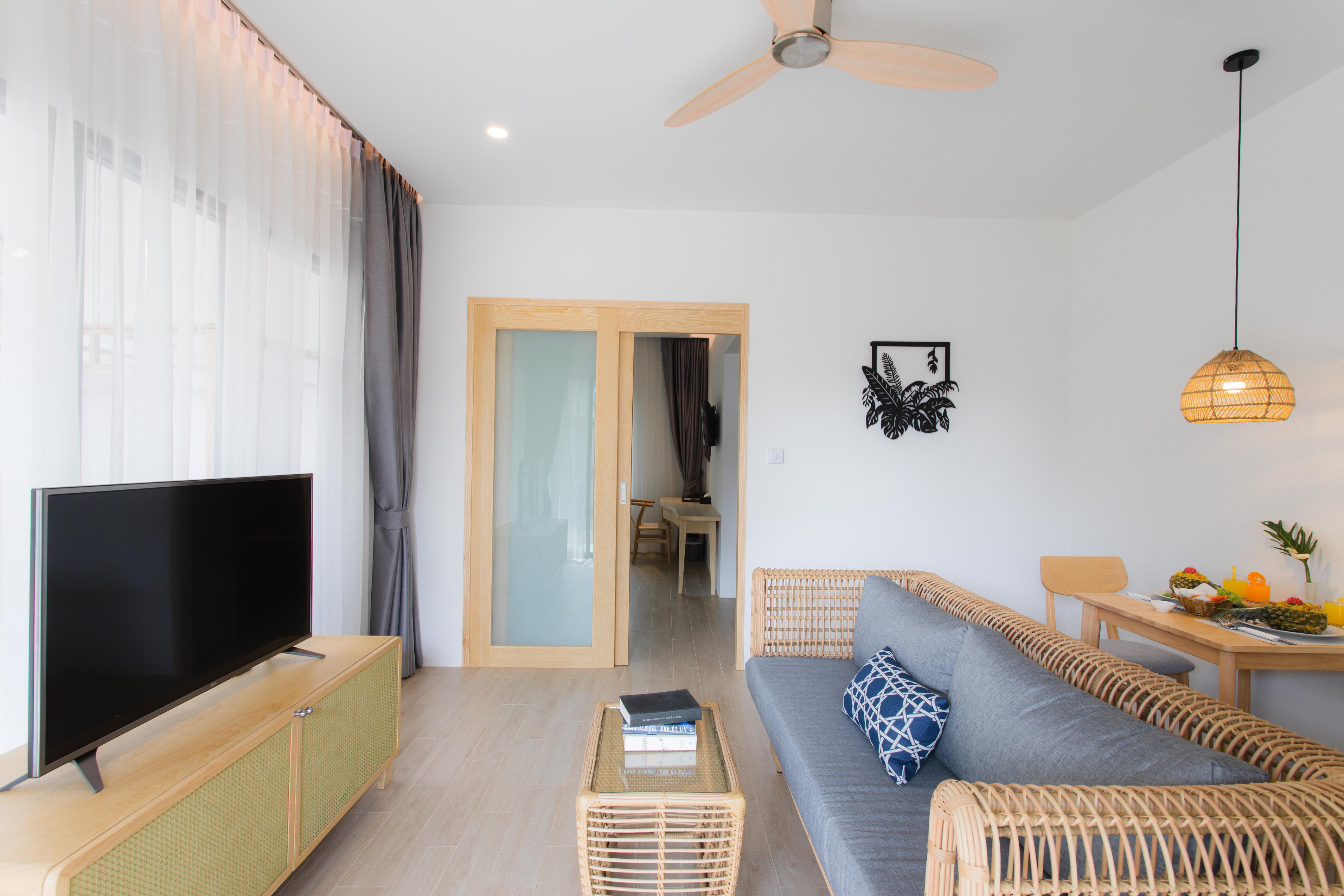 Blu Pine & Pool Access - Sha Station touristique